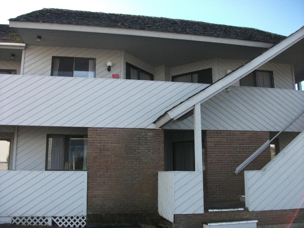 Knights Inn Макино Сити Екстериор снимка